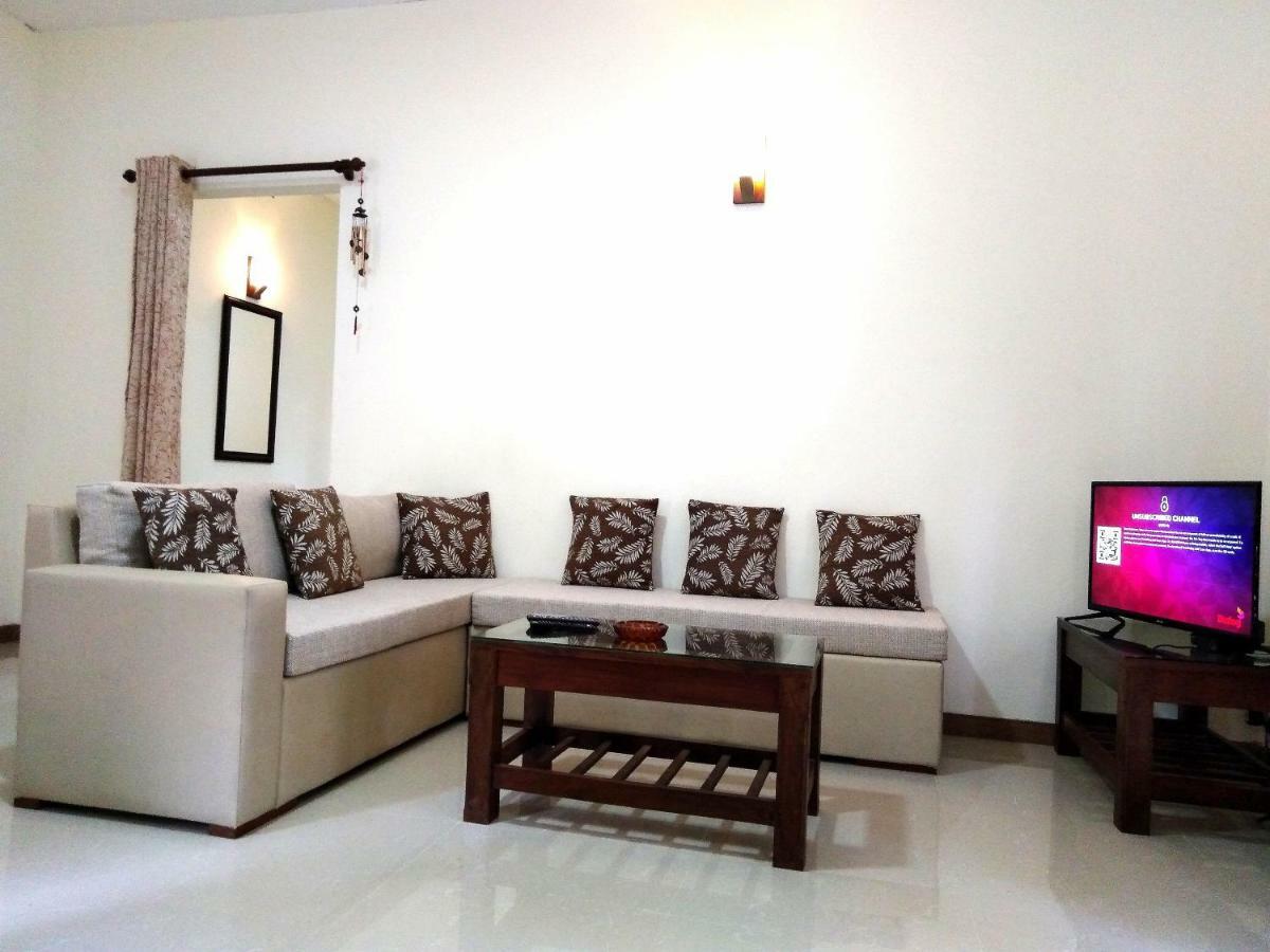 Sky Residencies Apartment Hikkaduwa Luaran gambar